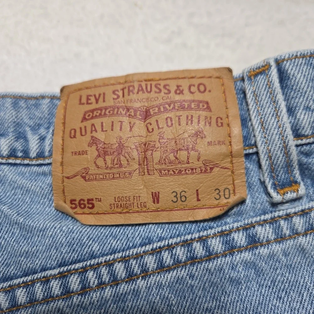 Vintage 90s Levi's 565 Loose Straight Jeans 36x30 Made in USA Wide Leg Faded